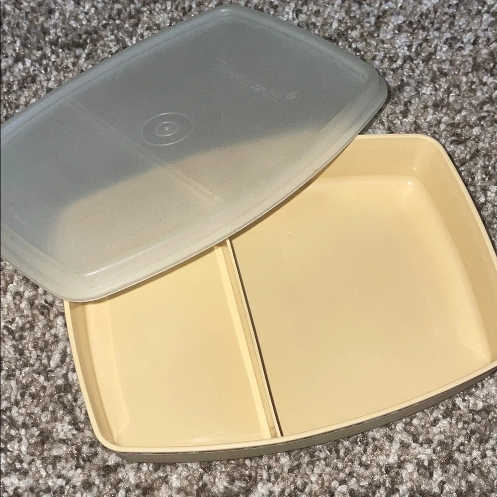 Tupperware Two-Compartment Food Storage Box in Cream with Frosted Lid - Picture 3 of 3